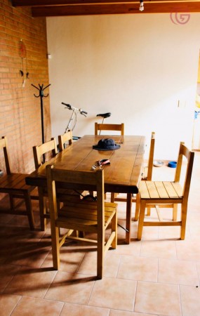 GREENWOOD VENDE IMPONENTE PROPIEDAD EN GODOY CRUZ CON 1290m2 DE TERRENO Y DOS CASAS, CUBIERTOS 558m2.