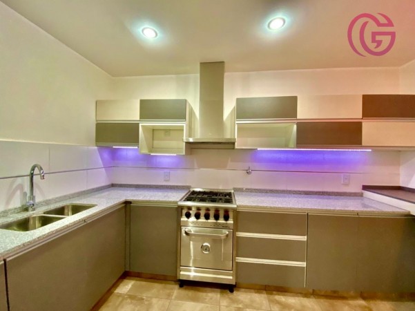 GREENWOOD VENDE PROPIEDAD RECICLADA A NUEVA EN CENTRO DE MENDOZA