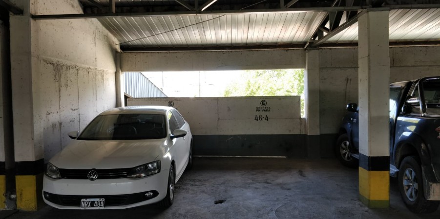 GREENWOOD VENDE EXCELENTE COCHERA EN EL CENTRO DE MENDOZA