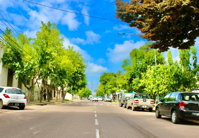 GREENWOOD VENDE AMPLIO LOTE EN CALLE OZAMIS DE MAIPU IDEAL EMPRENDIMIENTOS INMOBILIARIOS