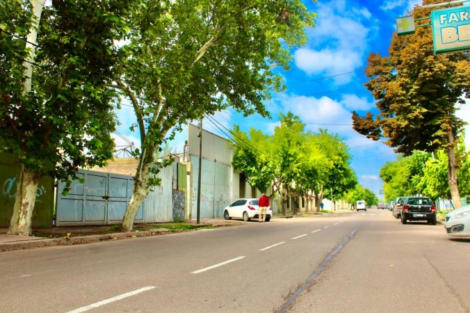 GREENWOOD VENDE AMPLIO LOTE EN CALLE OZAMIS DE MAIPU IDEAL EMPRENDIMIENTOS INMOBILIARIOS