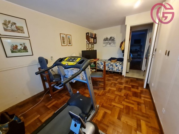 GREENWOOD VENDE EXCEPCIONAL CASA EN EL CORAZON DEL BOMBAL.