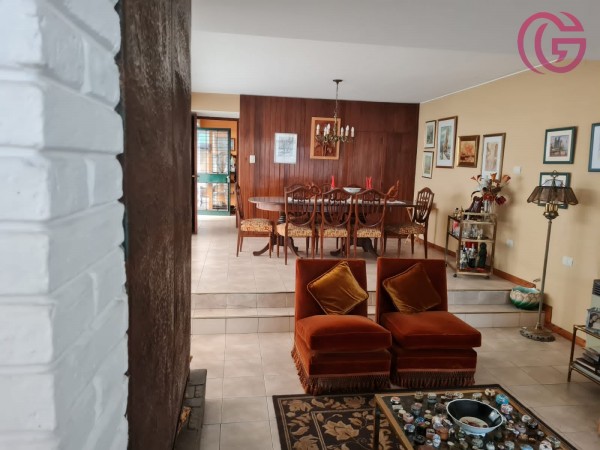 GREENWOOD VENDE EXCEPCIONAL CASA EN EL CORAZON DEL BOMBAL.