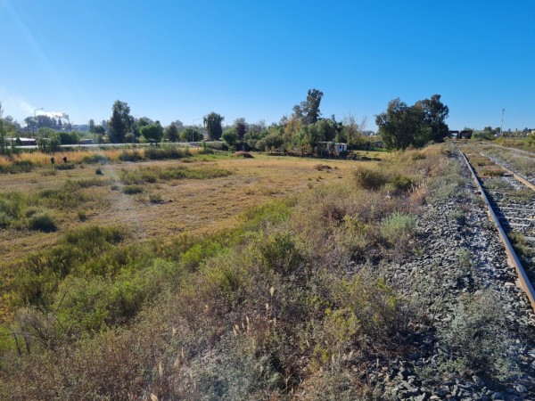 GREENWOOD VENDE CASA CON IMPORTANTE LOTE EN SAN ROQUE, MAIPU