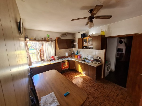 GREENWOOD VENDE CASA CON IMPORTANTE LOTE EN SAN ROQUE, MAIPU