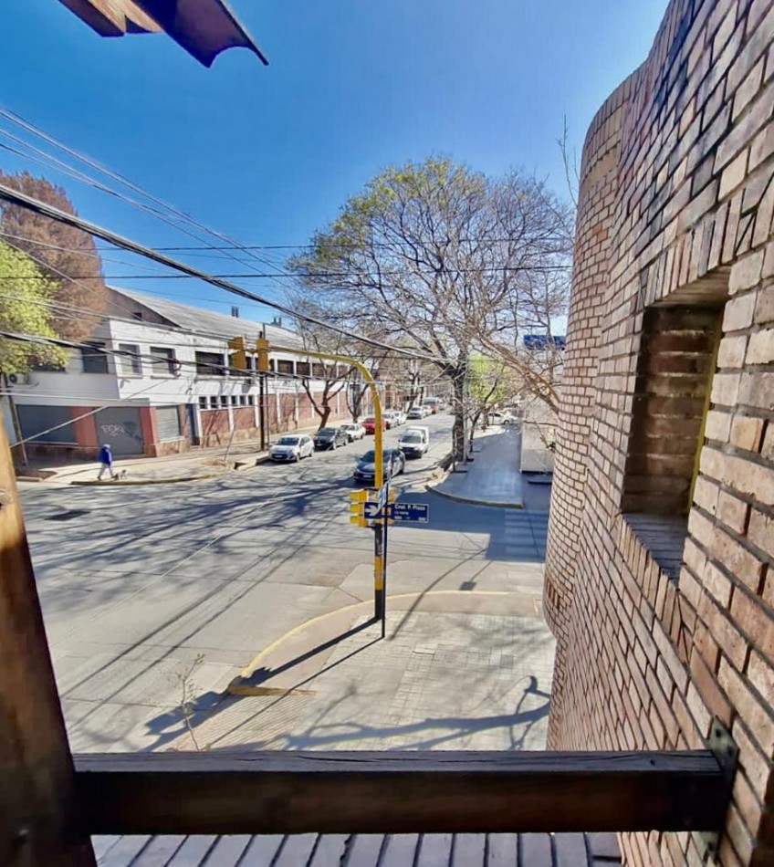 GREENWOOD VENDE DEPARTAMENTO AMPLIO IDEAL AIRBNB CON LOCAL COMERCIAL EN EXCELENTE UBICACIÓN DE LA CIUDAD DE MENDOZA