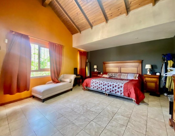 GREENWOOD VENDE CASA EN BARRIO 6 DE OCTUBRE - VILLA NUEVA - GUAYMALLEN.