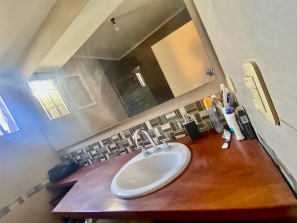 GREENWOOD VENDE CASA EN BARRIO 6 DE OCTUBRE - VILLA NUEVA - GUAYMALLEN.