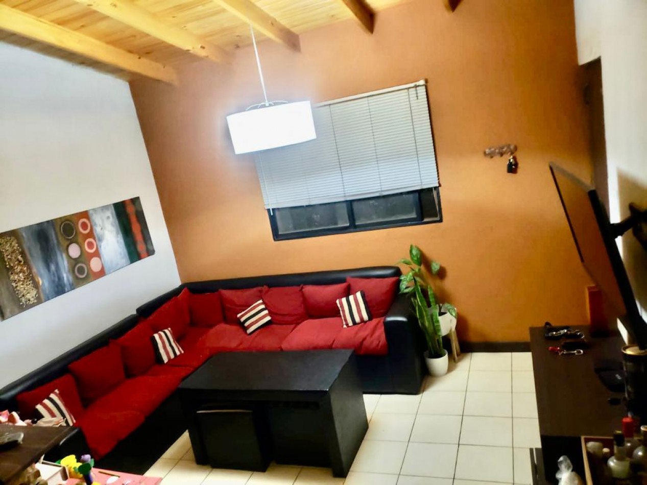 GREENWOOD VENDE CASA MAS DEPARTAMENTO EN DORREGO