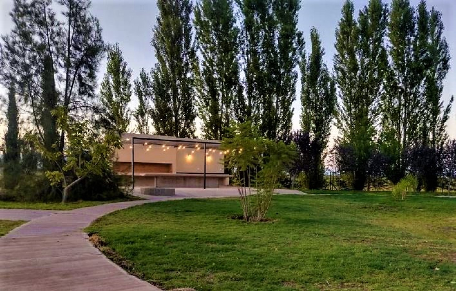 GREENWOOD VENDE LOTES EN EL DESTACADO BARRIO PRIVADO ALAMOS FLB, UBICADO EN FRAY LUIS BELTRAN, MAIPU