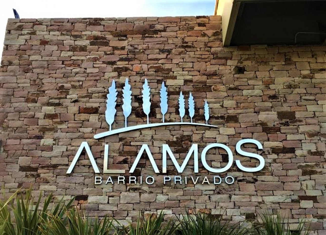 GREENWOOD VENDE LOTES EN EL DESTACADO BARRIO PRIVADO ALAMOS FLB, UBICADO EN FRAY LUIS BELTRAN, MAIPU