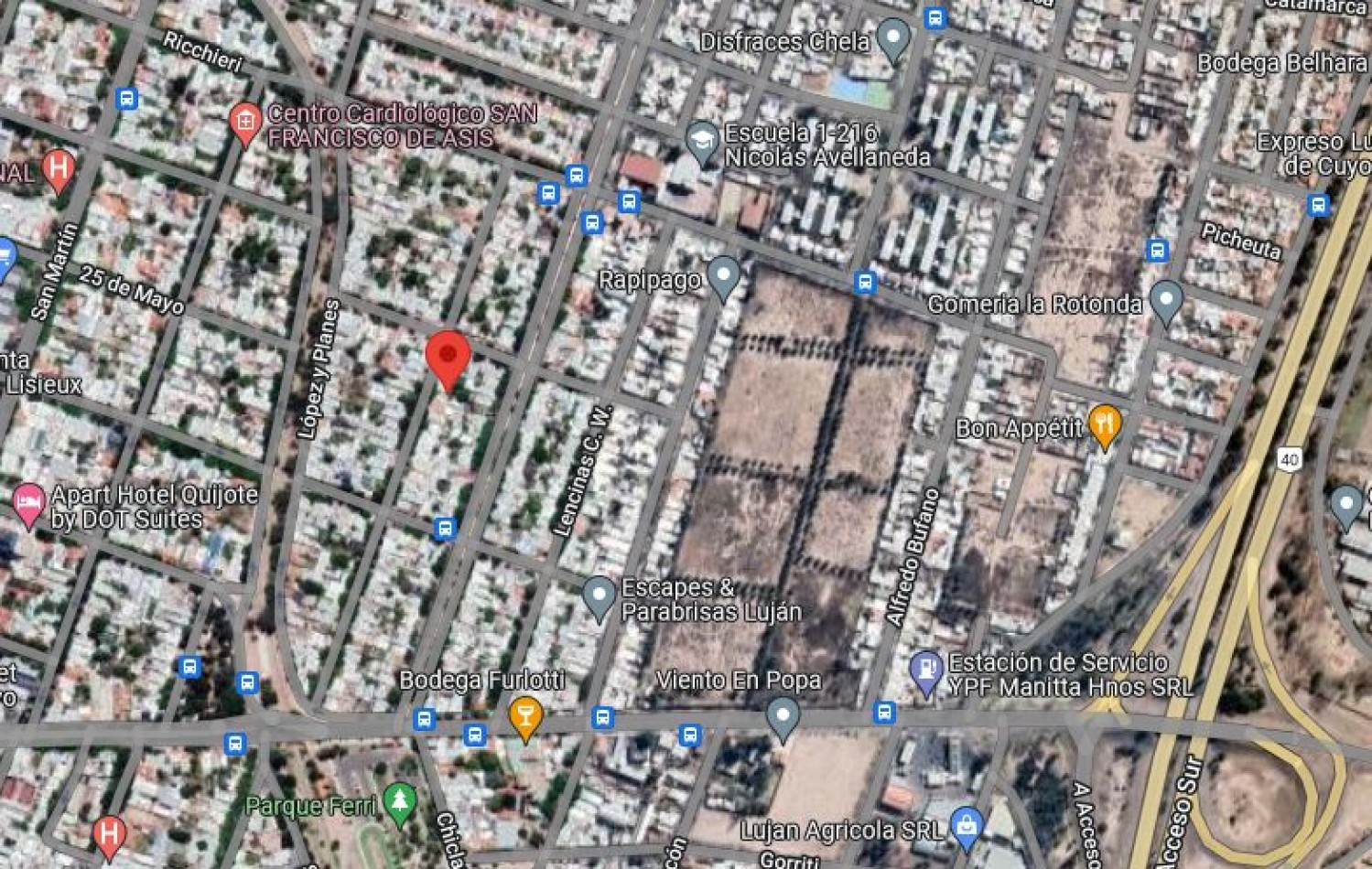 GREENWOOD VENDE LOTE EXCELENTE UBICACION CON CASA A DEMOLER.