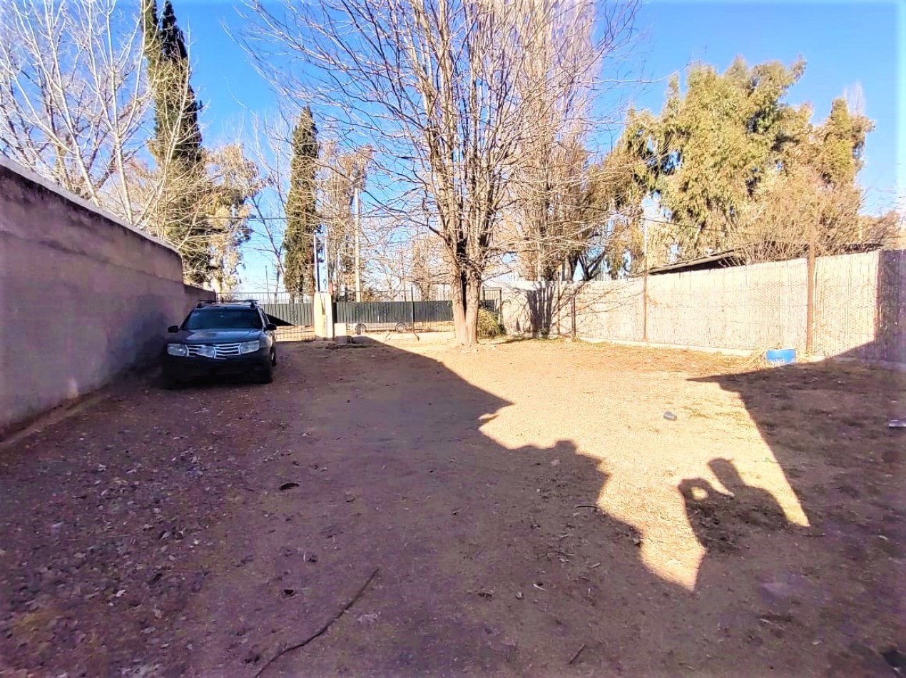 GREENWOOD VENDE VIVERO CON AMPLIO TERRENO, POSEE UN SALON COMEDOR DE GRAN DIMENSION, CASA, GALPON Y INVERNADERO, UBICADO EN LUJAN DE CUYO