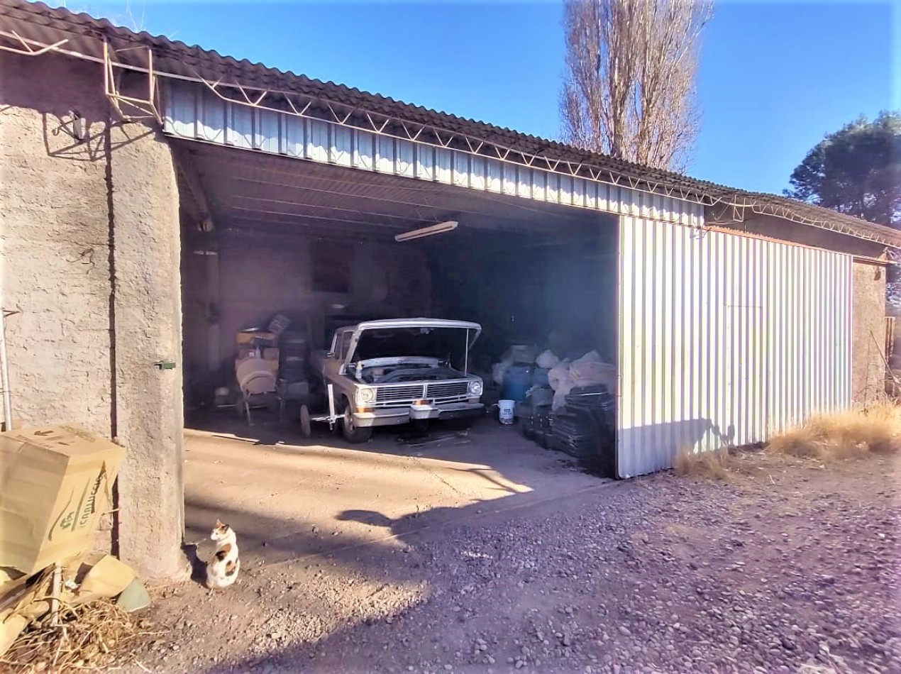 GREENWOOD VENDE VIVERO CON AMPLIO TERRENO, POSEE UN SALON COMEDOR DE GRAN DIMENSION, CASA, GALPON Y INVERNADERO, UBICADO EN LUJAN DE CUYO