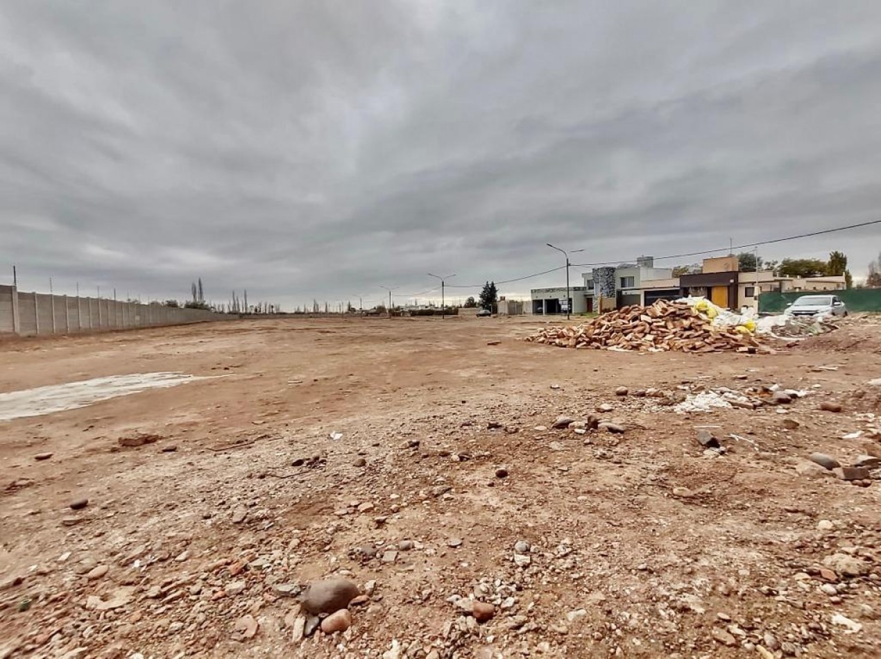 GREENWOOD VENDE LOTES DE 720m² BARRIO CERRADO DE MAIPU, TODOS LOS SERVICIOS