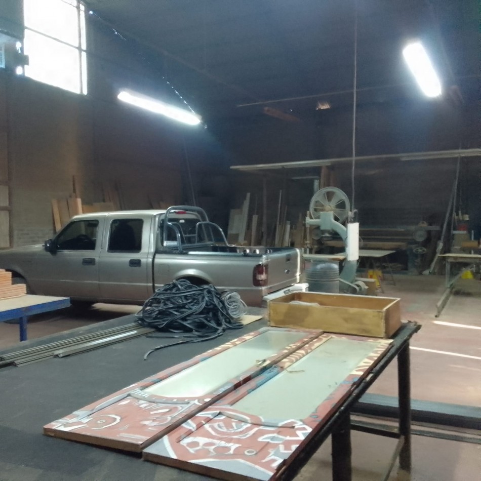 GREENWOOD VENDE GALPON CON OFICINAS Y DEPOSITO EN VISTALBA, LUJAN DE CUYO.