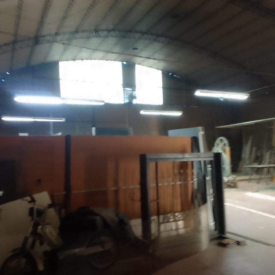 GREENWOOD VENDE GALPON CON OFICINAS Y DEPOSITO EN VISTALBA, LUJAN DE CUYO.