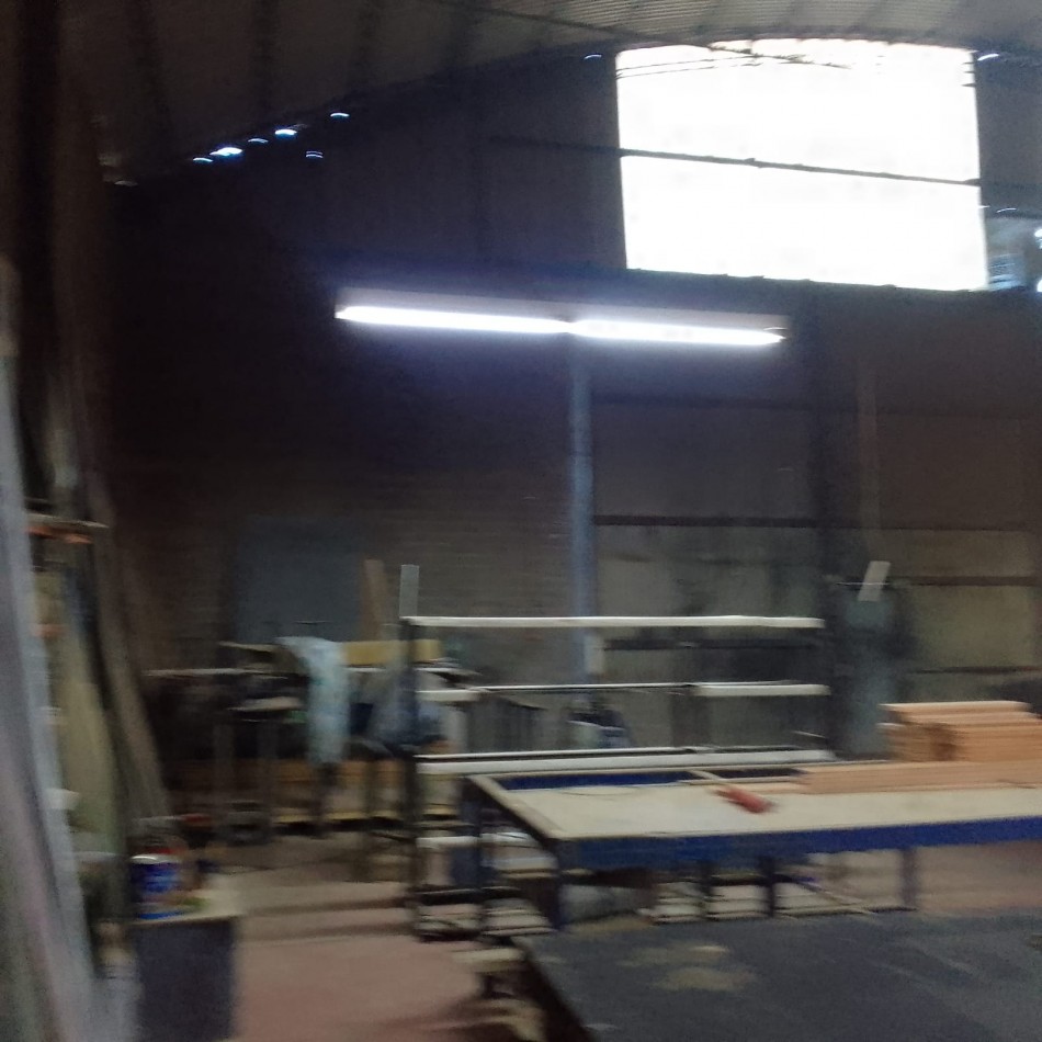 GREENWOOD VENDE GALPON CON OFICINAS Y DEPOSITO EN VISTALBA, LUJAN DE CUYO.