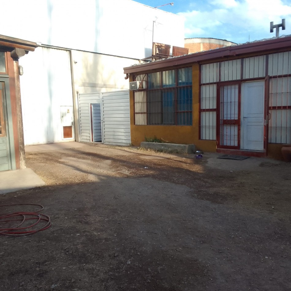 GREENWOOD VENDE GALPON CON OFICINAS Y DEPOSITO EN VISTALBA, LUJAN DE CUYO.