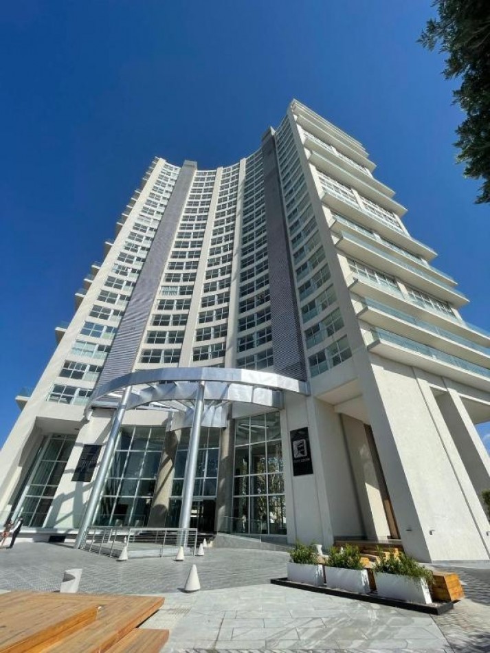 GREENWOOD VENDE EXCEPCIONAL DEPARTAMENTO EN PISO 8 EN LA INIGUALABLE TORRE LELOIR, DISTINCION EN LO ALTO DE MENDOZA.