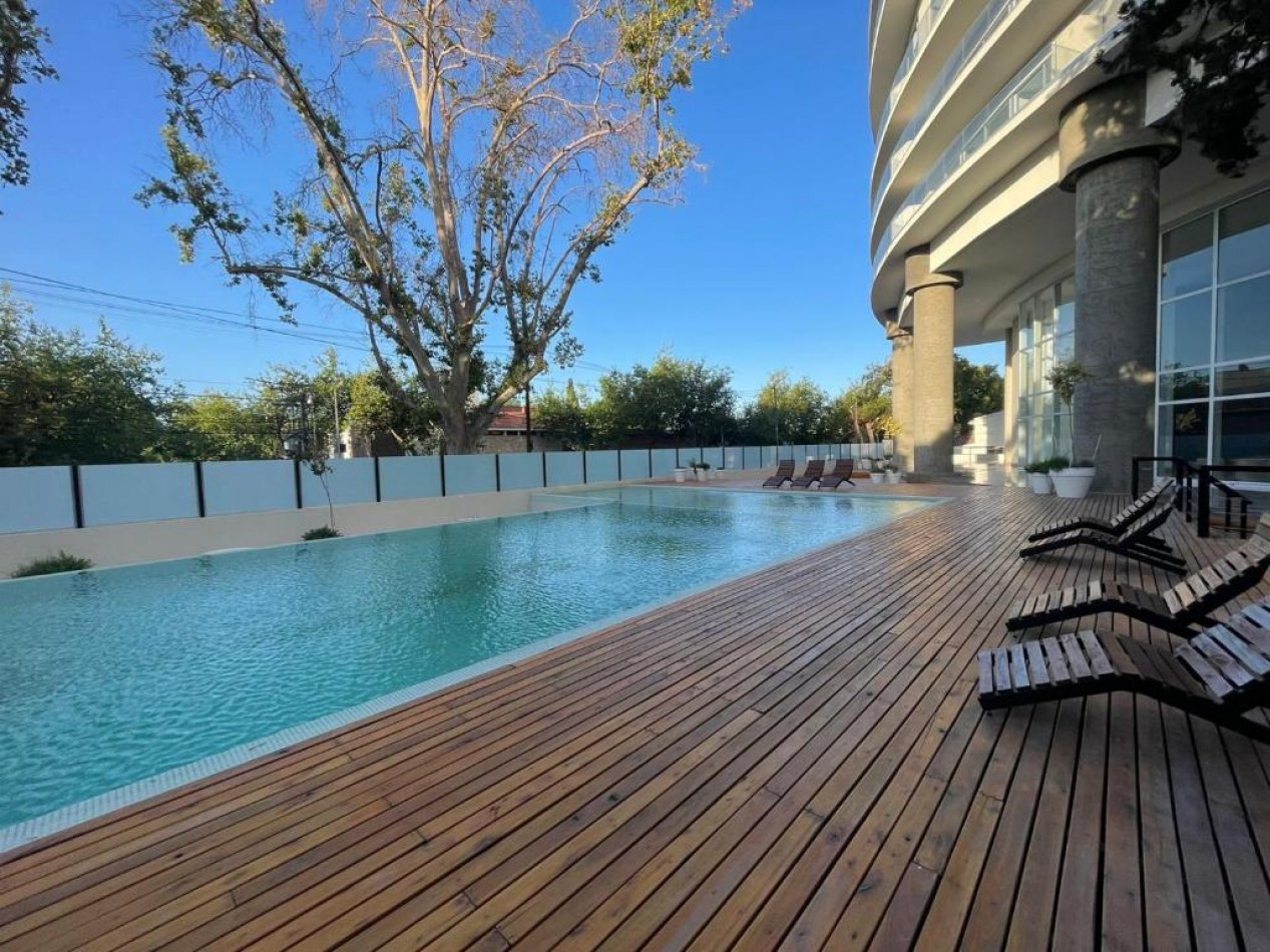 GREENWOOD VENDE EXCEPCIONAL DEPARTAMENTO EN PISO 8 EN LA INIGUALABLE TORRE LELOIR, DISTINCION EN LO ALTO DE MENDOZA.