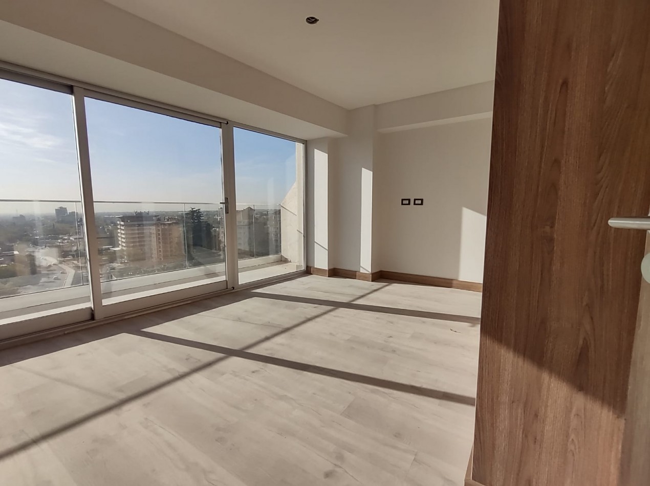 GREENWOOD VENDE EXCEPCIONAL DEPARTAMENTO EN PISO 8 EN LA INIGUALABLE TORRE LELOIR, DISTINCION EN LO ALTO DE MENDOZA.