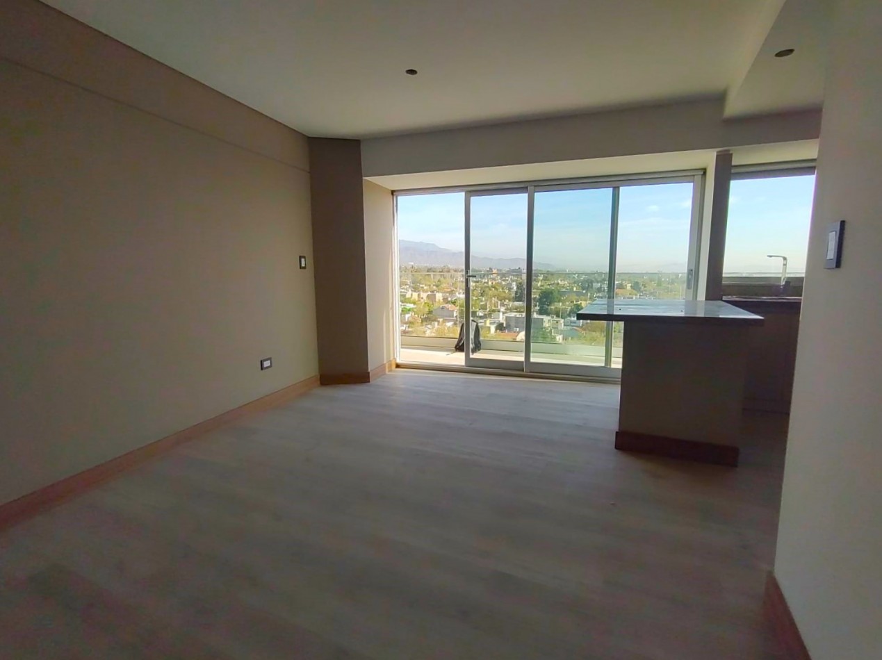 GREENWOOD VENDE EXCEPCIONAL DEPARTAMENTO EN PISO 8 EN LA INIGUALABLE TORRE LELOIR, DISTINCION EN LO ALTO DE MENDOZA.