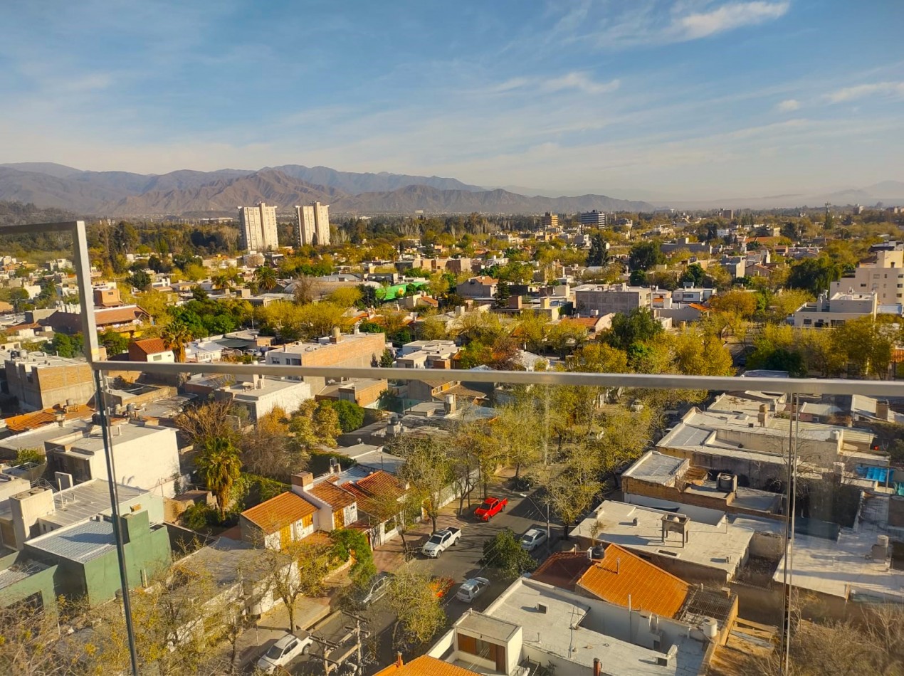 GREENWOOD VENDE EXCEPCIONAL DEPARTAMENTO EN PISO 8 EN LA INIGUALABLE TORRE LELOIR, DISTINCION EN LO ALTO DE MENDOZA.