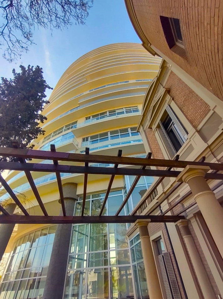 GREENWOOD VENDE EXCEPCIONAL DEPARTAMENTO EN PISO 8 EN LA INIGUALABLE TORRE LELOIR, DISTINCION EN LO ALTO DE MENDOZA.