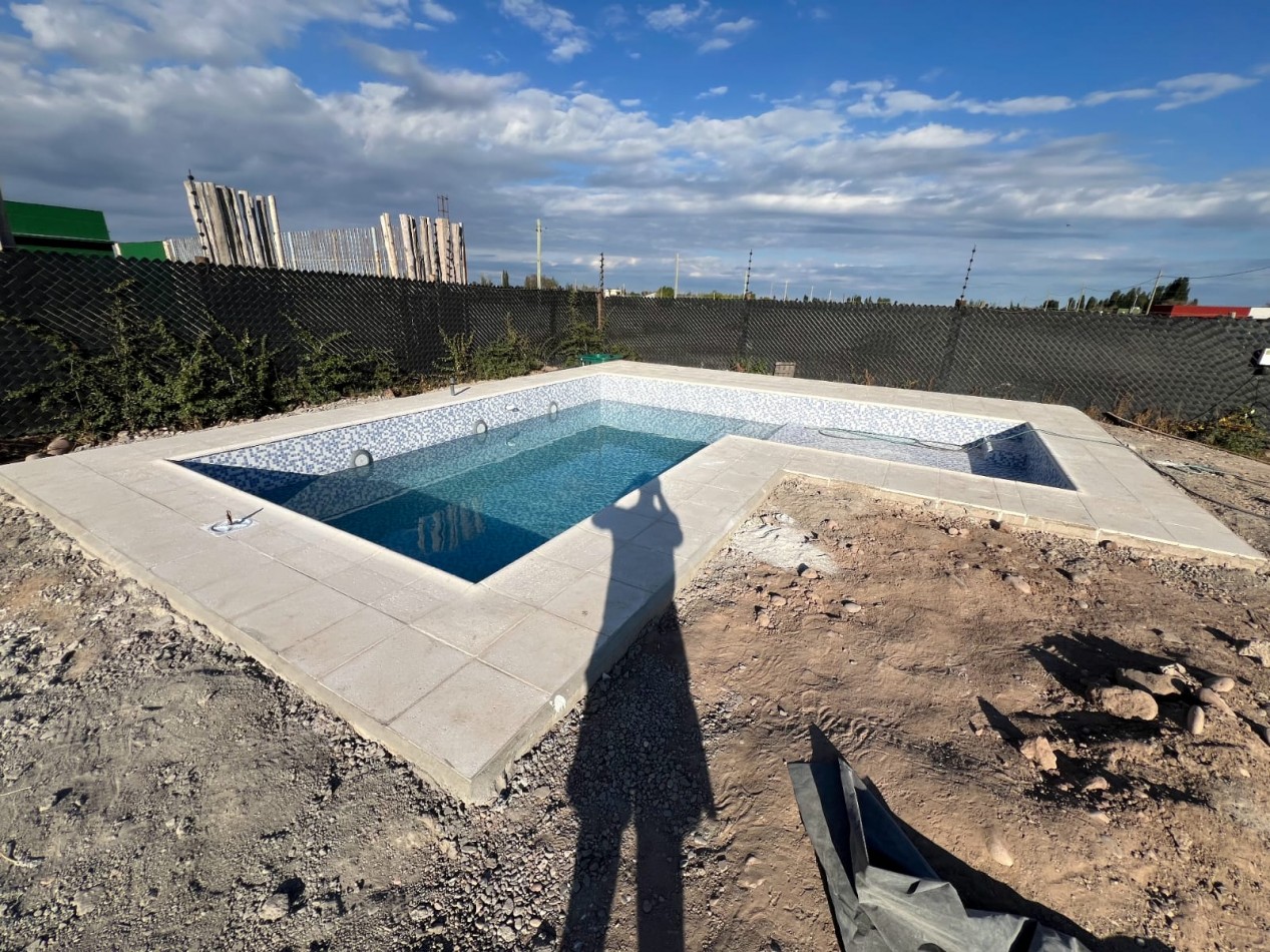 GREENWOOD VENDE LOTE CON ESPECTACULAR PISCINA EN MAIPU.