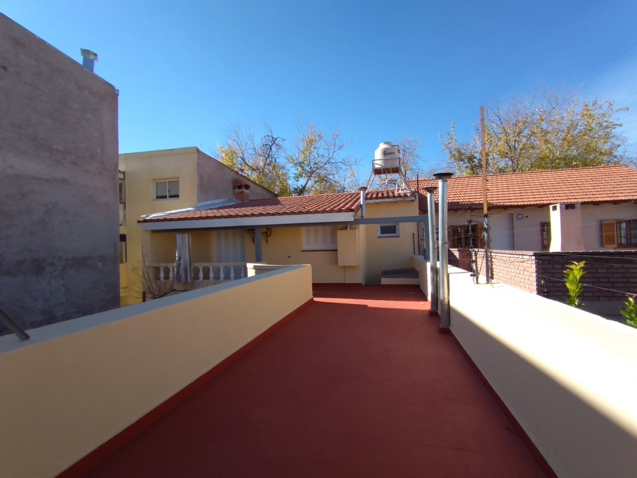 GREENWOOD VENDE HERMOSA CASA EN BARRIO BOMBAL UBICADA EN ALMIRANTE BROWN 1840. GODOY CRUZ