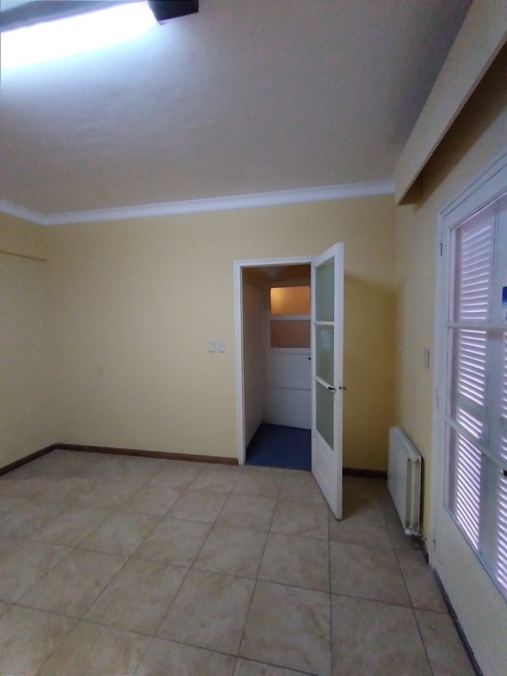 GREENWOOD VENDE HERMOSA CASA EN BARRIO BOMBAL UBICADA EN ALMIRANTE BROWN 1840. GODOY CRUZ