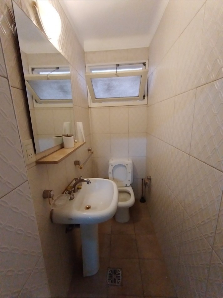 GREENWOOD VENDE HERMOSA CASA EN BARRIO BOMBAL UBICADA EN ALMIRANTE BROWN 1840. GODOY CRUZ