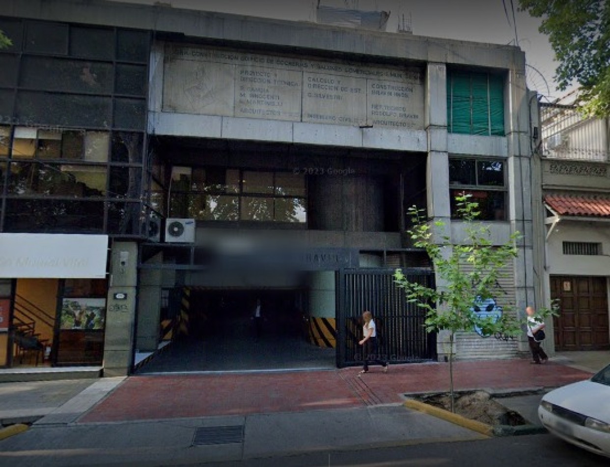GREENWOOD VENDE COCHERA  