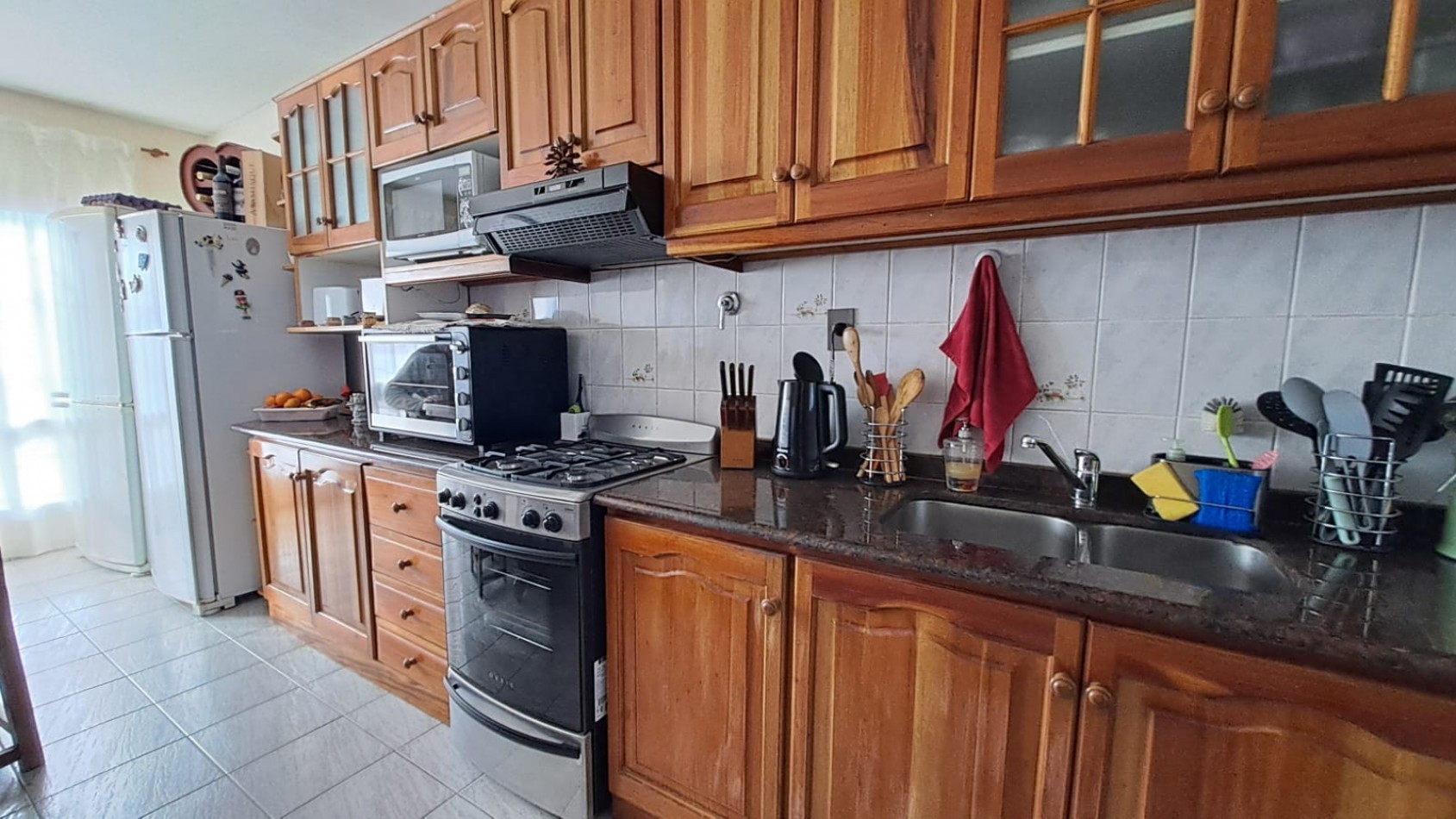 GREENWOOD VENDE HERMOSO DEPARTAMENTO EN PLANTA ALTA, AMPLIO Y COMODO, EXCELENTE UBICACION