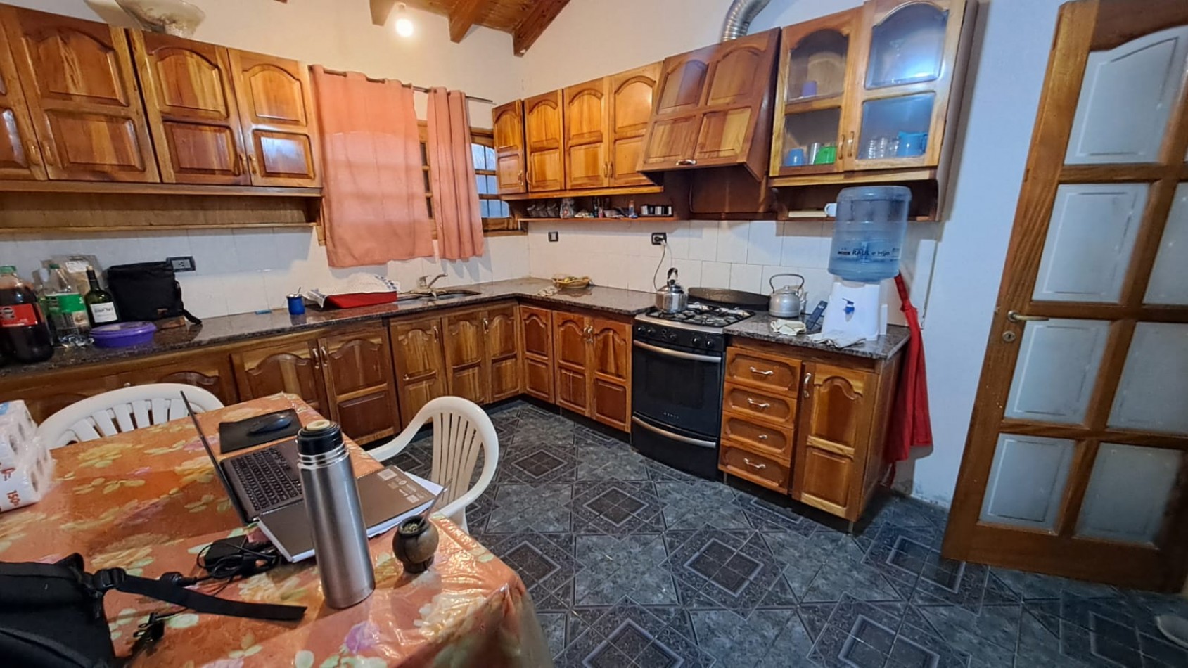 GREENWOOD VENDE CASA CON AMPLIO TERRENO EN PERDRIEL, LUJAN DE CUYO.