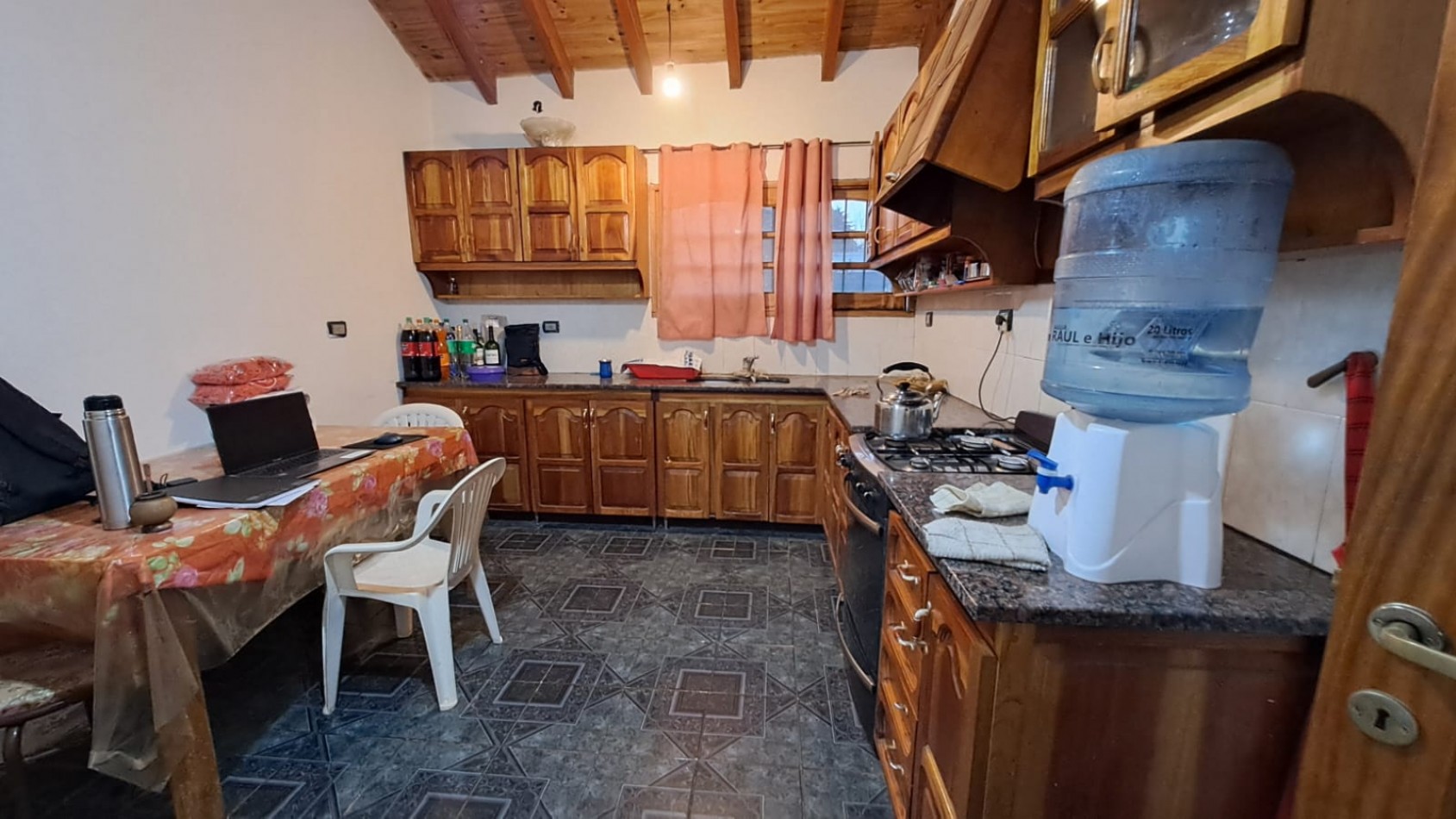 GREENWOOD VENDE CASA CON AMPLIO TERRENO EN PERDRIEL, LUJAN DE CUYO.