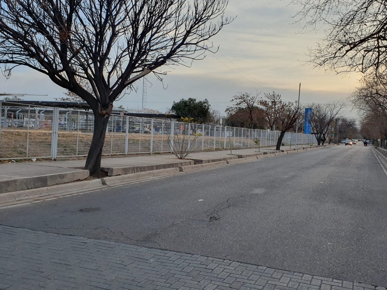 GREENWOOD VENDE DEPARTAMENTO EN DORREGO FRENTE AL CHANGO MAS