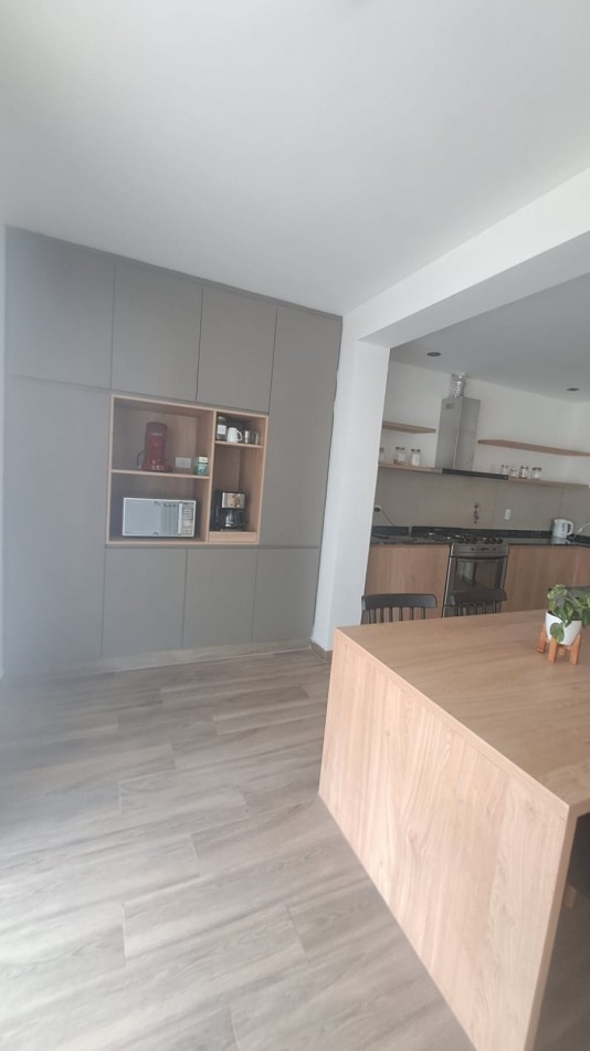 GREENWOOD VENDE ESPECTACULAR CASA EN EL BARRIO PRIVADO ALBA DE TANQAY EN MAIPU.