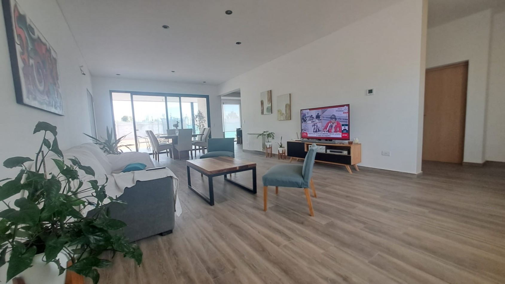 GREENWOOD VENDE ESPECTACULAR CASA EN EL BARRIO PRIVADO ALBA DE TANQAY EN MAIPU.