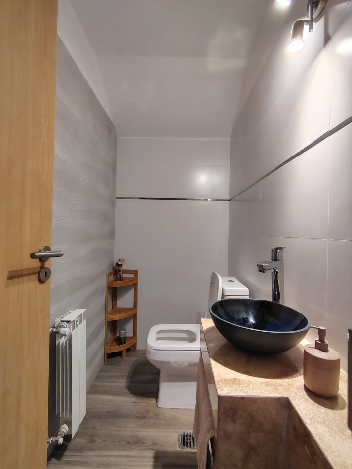 GREENWOOD VENDE ESPECTACULAR CASA EN EL BARRIO PRIVADO ALBA DE TANQAY EN MAIPU.