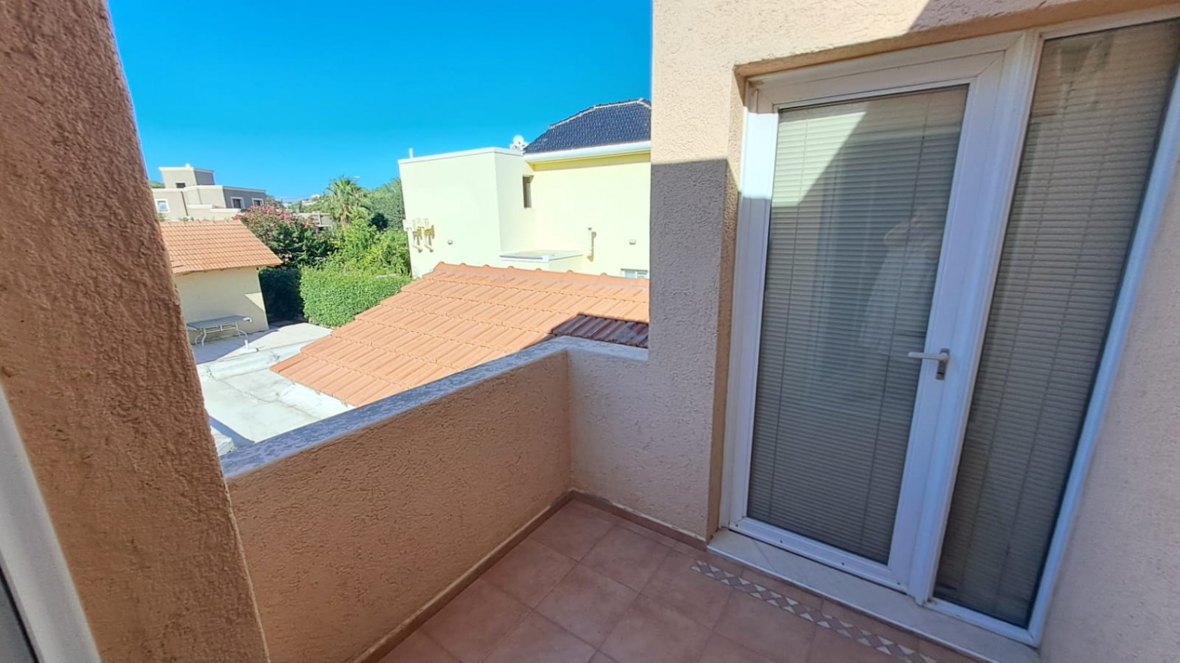 GREENWOOD VENDE CASA EN BARRIO PRIVADO "ALDEA DE TORREBLANCA" EN RODEO DE LA CRUZ GLLEN.