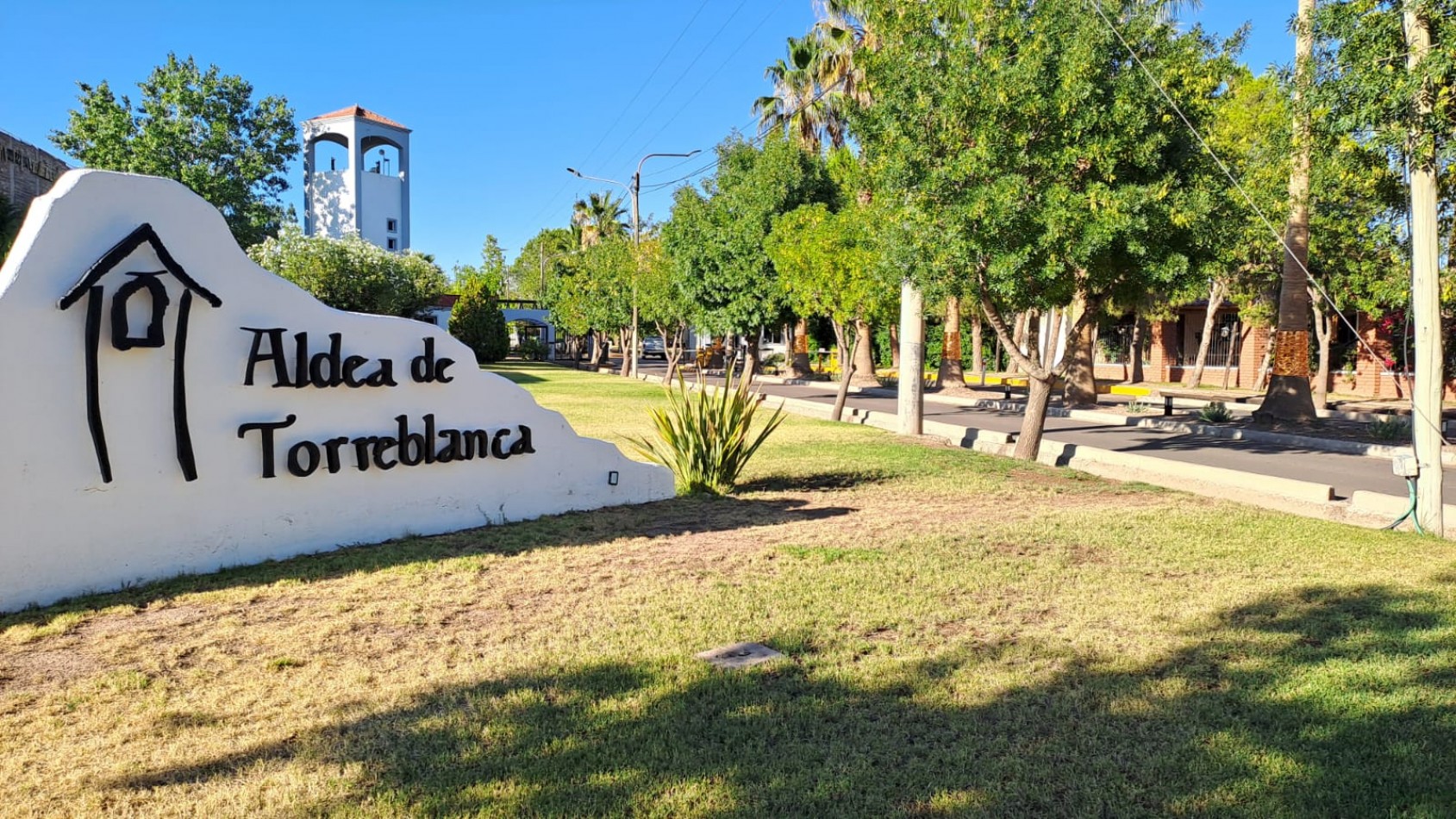 GREENWOOD VENDE CASA EN BARRIO PRIVADO "ALDEA DE TORREBLANCA" EN RODEO DE LA CRUZ GLLEN.