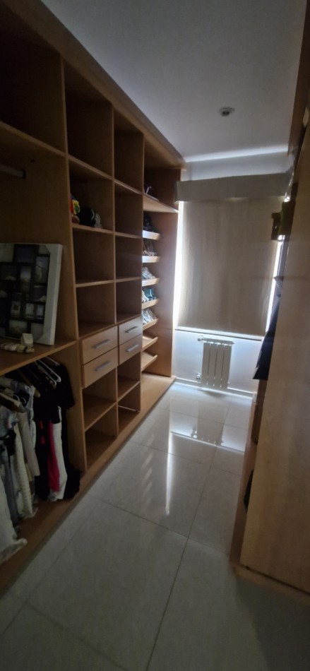 GREENWOOD VENDE  EXCLUSIVA RESIDENCIA DE DISEÑO Y CONFORT