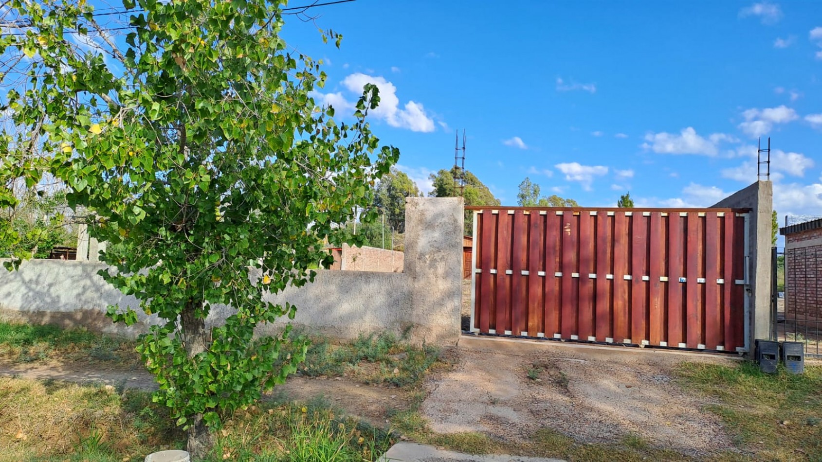 GREENWOOD VENDE TERRENO CON CABAÑA EN EL CARRIZAL DE ABAJO, LUJAN DE CUYO.