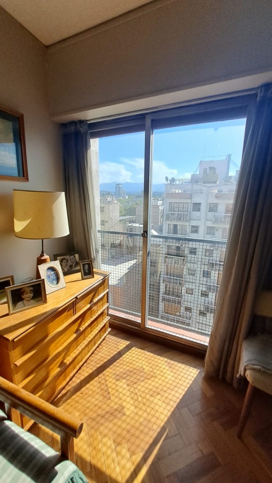 GREENWOOD VENDE PISO DE CATEGORIA EN CIUDAD DE MENDOZA.