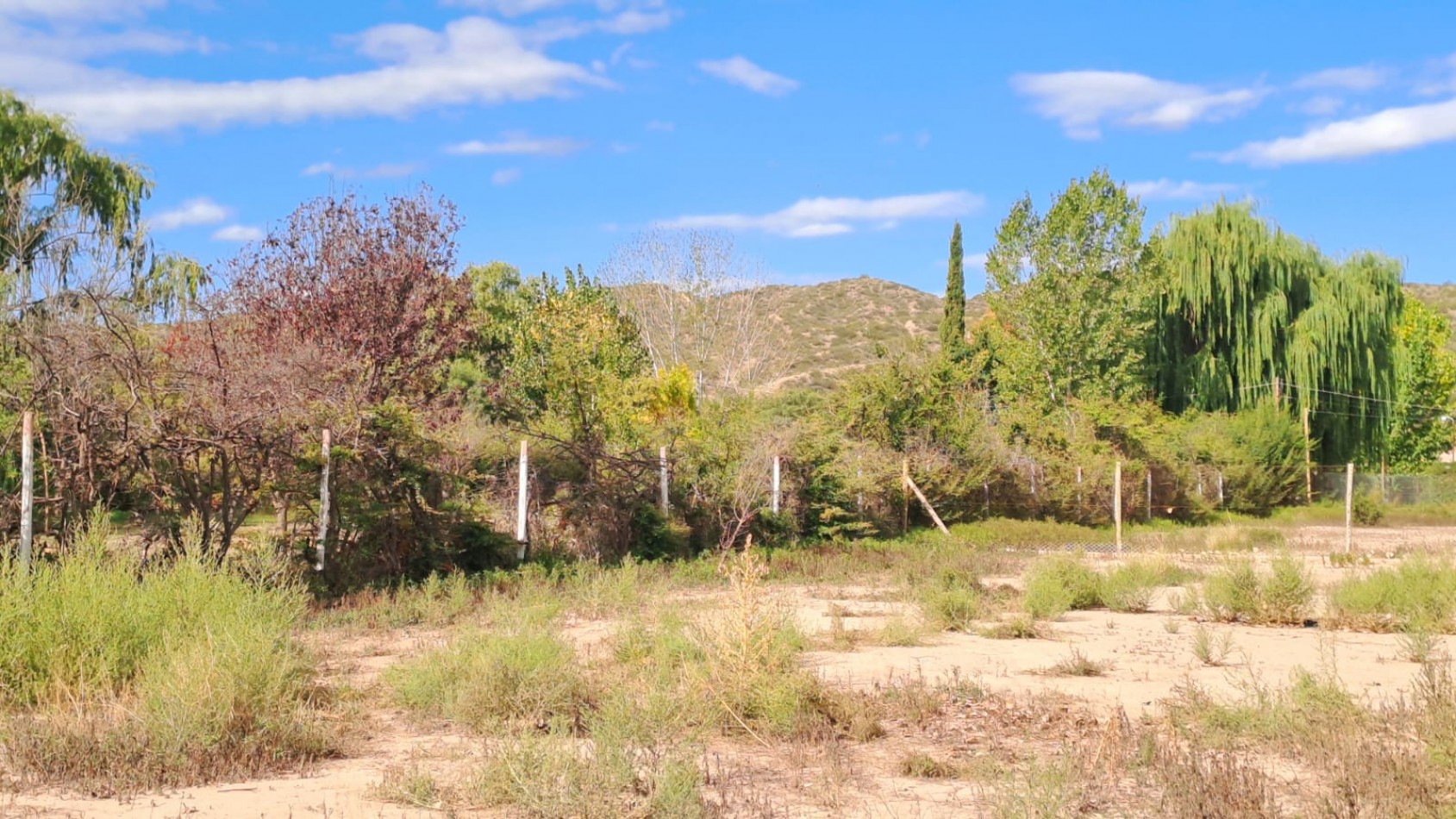 GREENWOOD VENDE ESPECTACULAR LOTE EN BARRIO CERRADO LOS TEROS EN PERDRIEL.