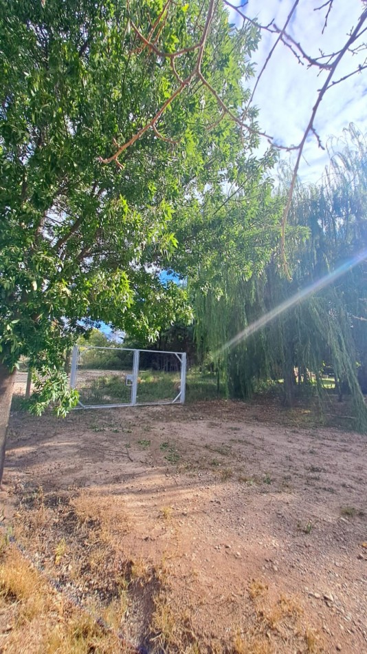 GREENWOOD VENDE ESPECTACULAR LOTE EN BARRIO CERRADO LOS TEROS EN PERDRIEL.