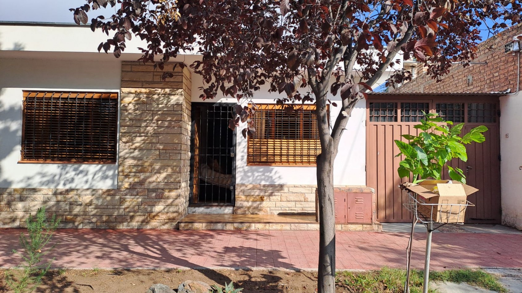 GREENWOOD VENDE CASA EN EL CENTRO DE LUJAN DE CUYO.