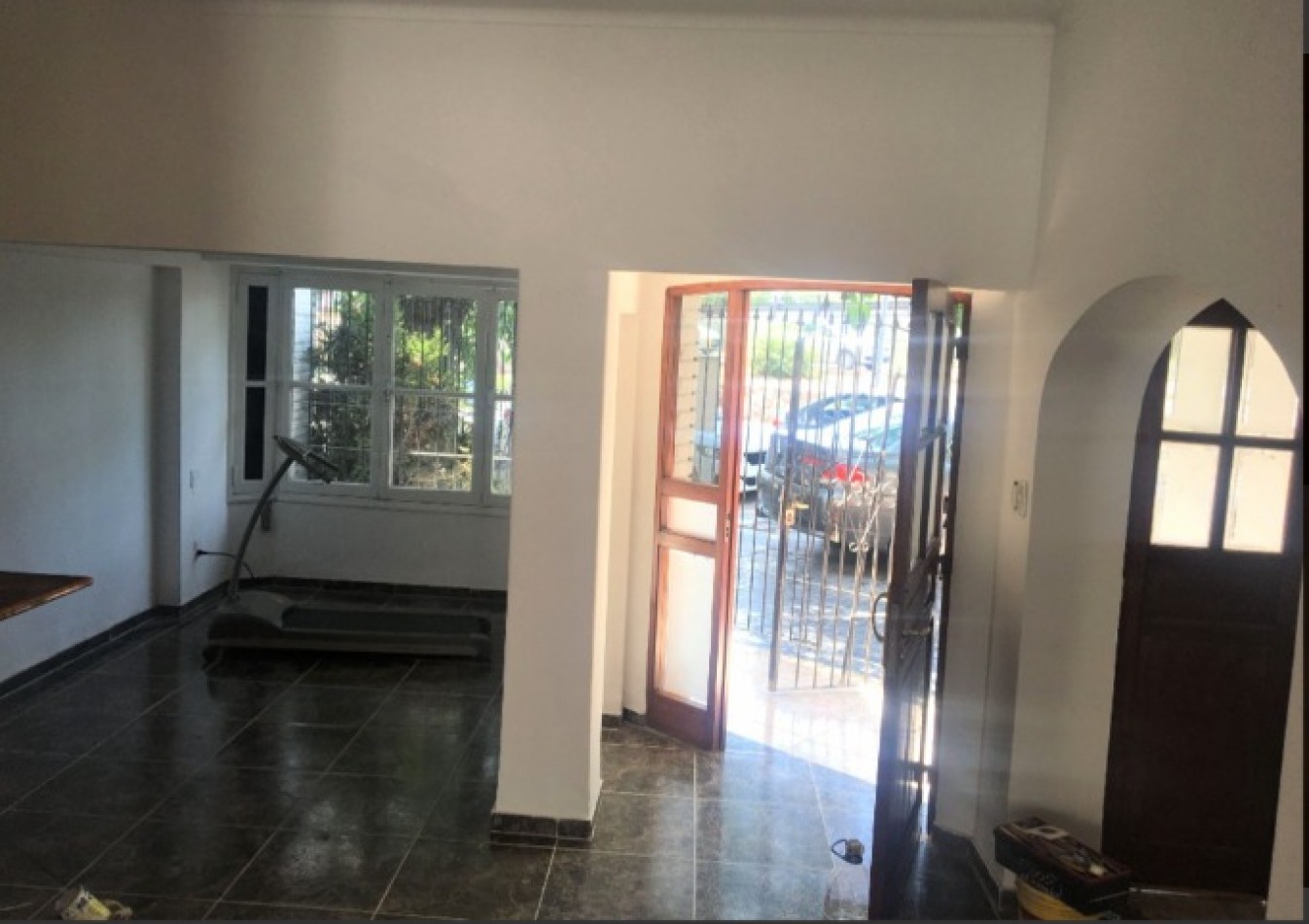 GREENWOOD INMOBILIARIA VENDE HERMOSA CASA EN  FRENTE DE LA COSTANERA 